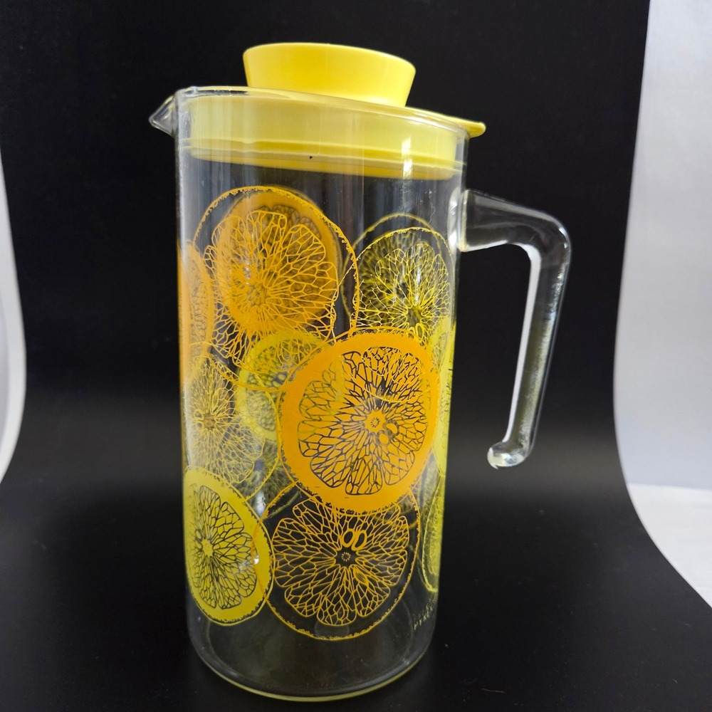 Vintage Pyrex Glass Pitcher Citrus Orange Lemon Slices Yellow Lid 1.5 Quart